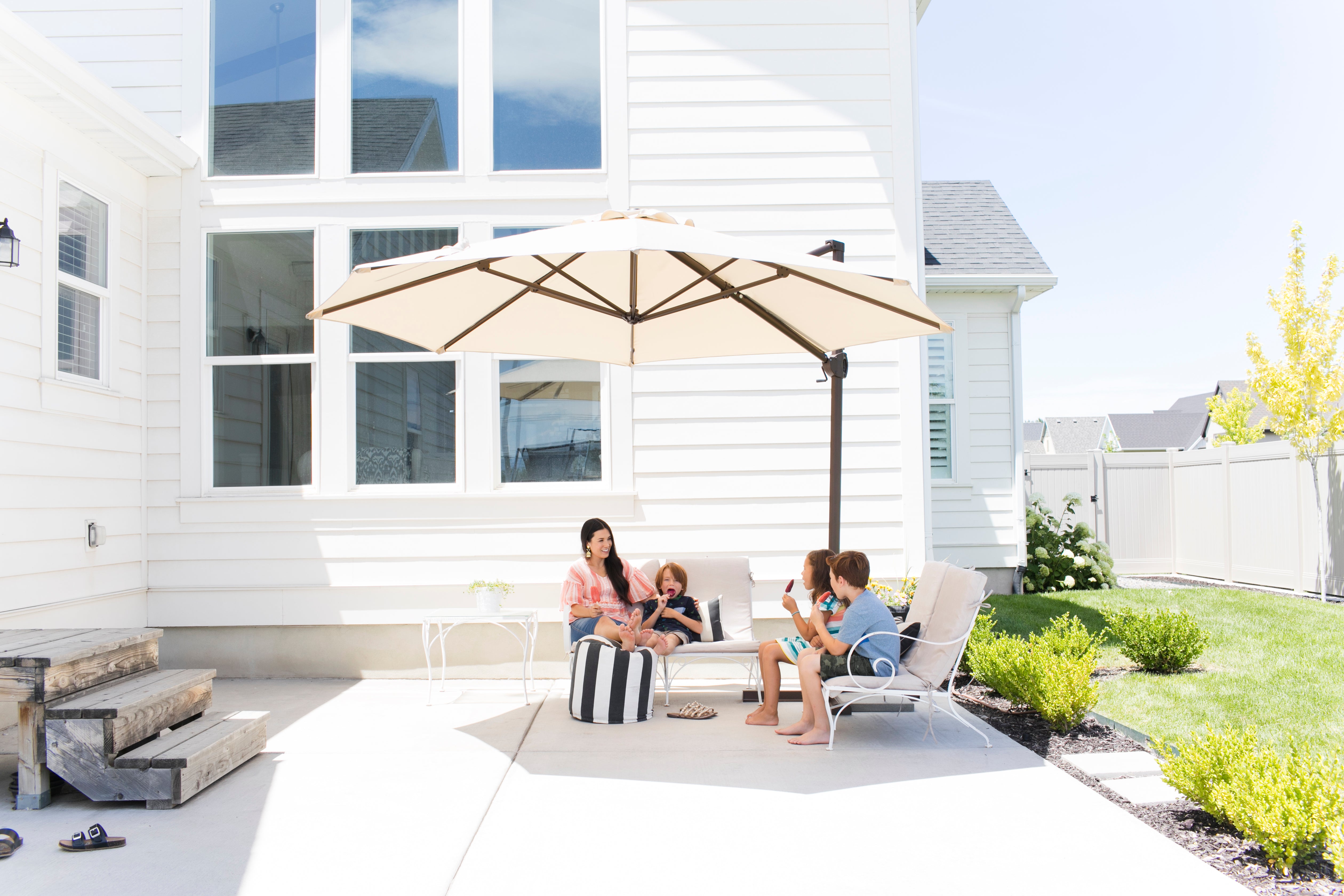 Gift Ideas for Mom: Patio Umbrellas That Wow – Abba Patio